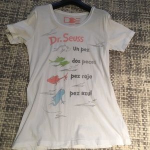 DOE Tops - Spanish Doctor Seuss Tee. DOE Tops - Spanish Doctor Seuss Tee.